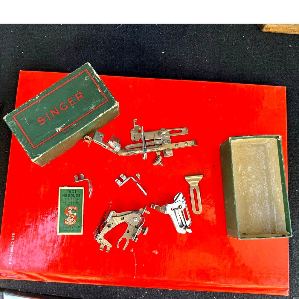 vintage Singer low-shank sewing machine accessory set w/utility specialty tools